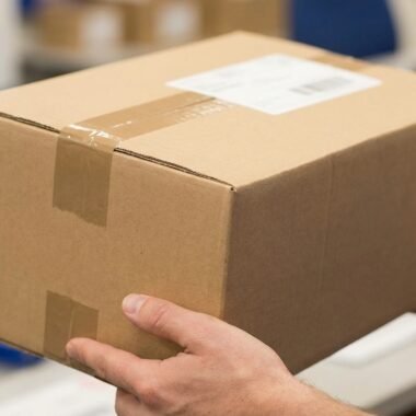 🚚 الشحن الآمن في التجارة الإلكترونية… أساس ثقة العملاء ونجاح المتاجر أونلاين